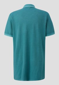 Polo tričko ve tmavě modré barvě, krátké rukávy, vyrobené z texturované pleteniny s kontrastním límcem a olemováním rukávů. Jednoduchý a bezproblémový design.