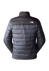 Szara ocieplana kurtka puchowa z czarnym panelem na ramionach. Posiada poziomy pikowany wzór oraz logo na górnej części pleców. Miękka w dotyku.