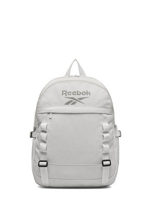 Ljusgrå Reebok-ryggsäck med topphandtag, framficka med dragkedja, justerbara axelremmar och logga på övre frontpanelen.