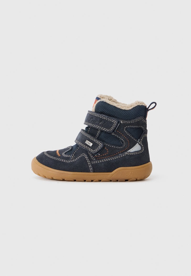Marineblaue Ankle Boots aus Wildleder mit zwei Klettverschlüssen und einem Kunstfellfutter. Sie verfügen über eine Gummisohle mit rutschfester Textur.