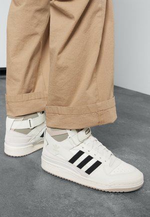 Sneakersy wysokie