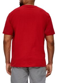 s.Oliver MIT FRONT - T-shirt z nadrukiem