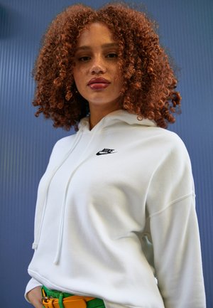 CLUB HOODIE - Ikdienas džemperis - white/black