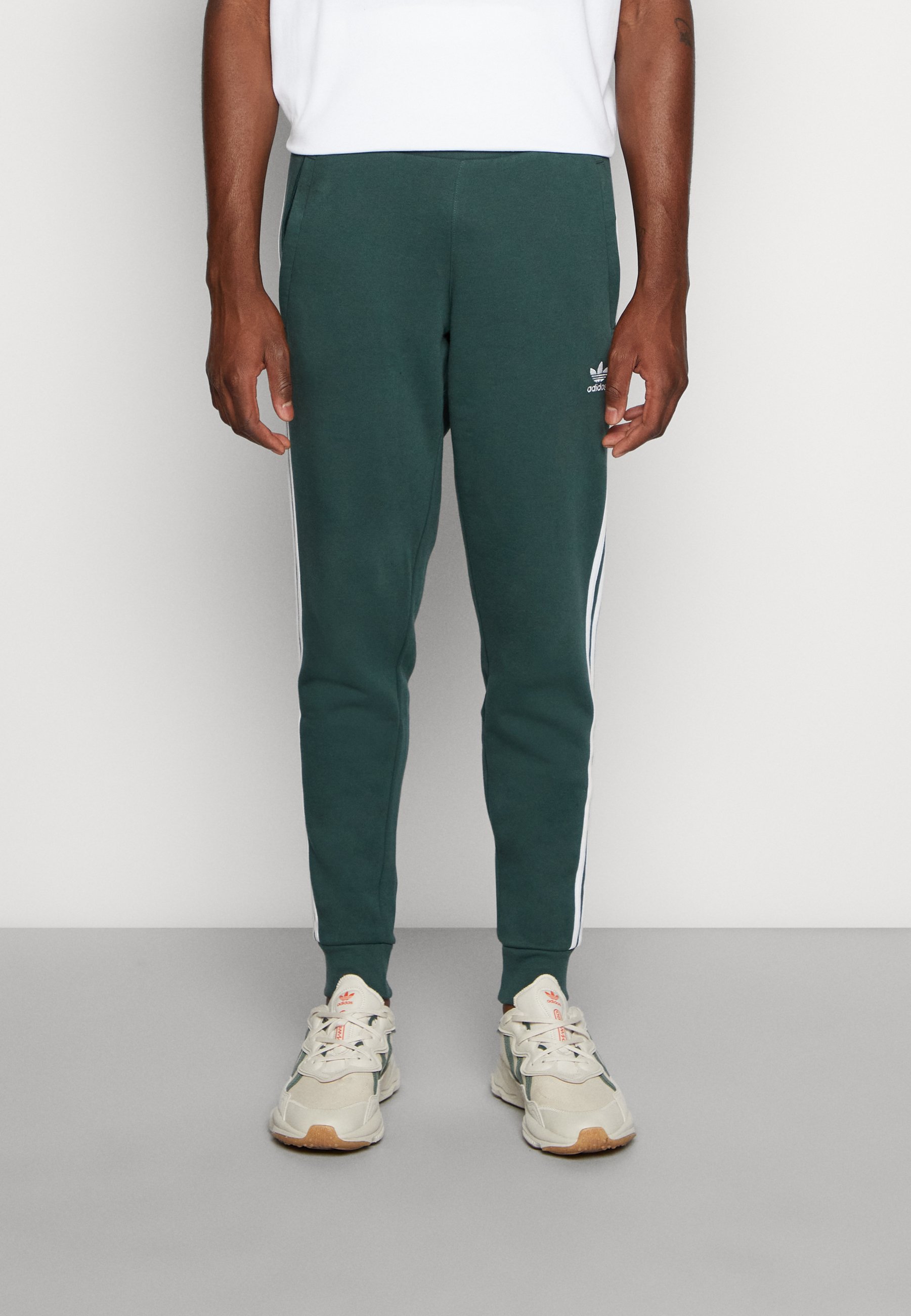 adidas Originals 3-STRIPES PANT UNISEX - Jogginghose - mineral  