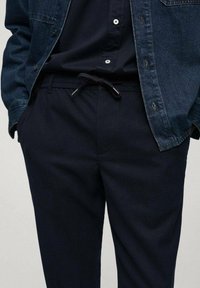 Mango Hlače - royal blue