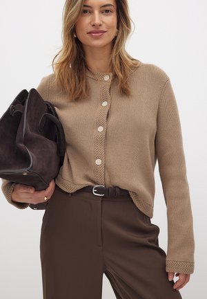 NA-KD ROUND NECK  - Gilet - taupe