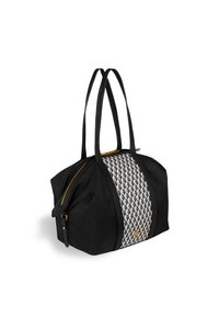 Zwarte handtas met twee lange handvatten, centrale paneel met een geometrisch patroon in grijs en wit, en gouden rits- en hardwareaccenten.