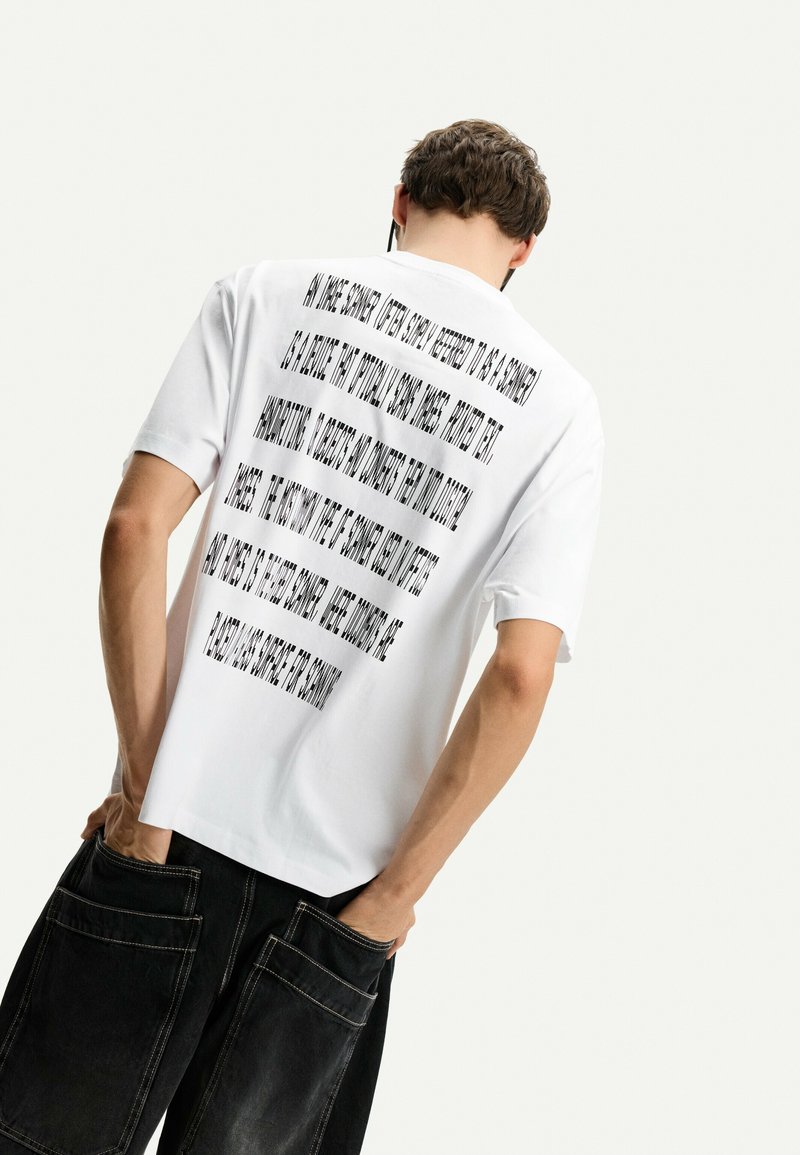 Bershka - SHORT SLEEVE - Print T-shirt - white, Enlarge