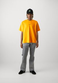 G-STAR CENTER CHEST BOXY - T-shirt basic - marmalade