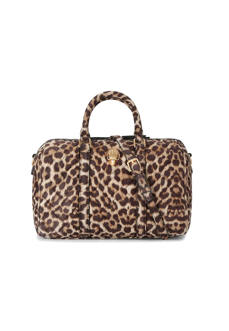 Leopardprint duffel bag met een gestructureerde vorm, zwarte accenten, een bovenhandvat en een afneembare schouderband. Heeft gouden details.