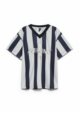 V-kaelusega spordisärk, millel on vertikaalsed tumesinised ja valged triibud, ees hõbedaste tähtedega "Milano Soccer" ja number 98.