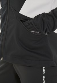 Endurance Softshell jakker - black