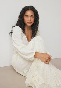 NA-KD Blouse - offwhite