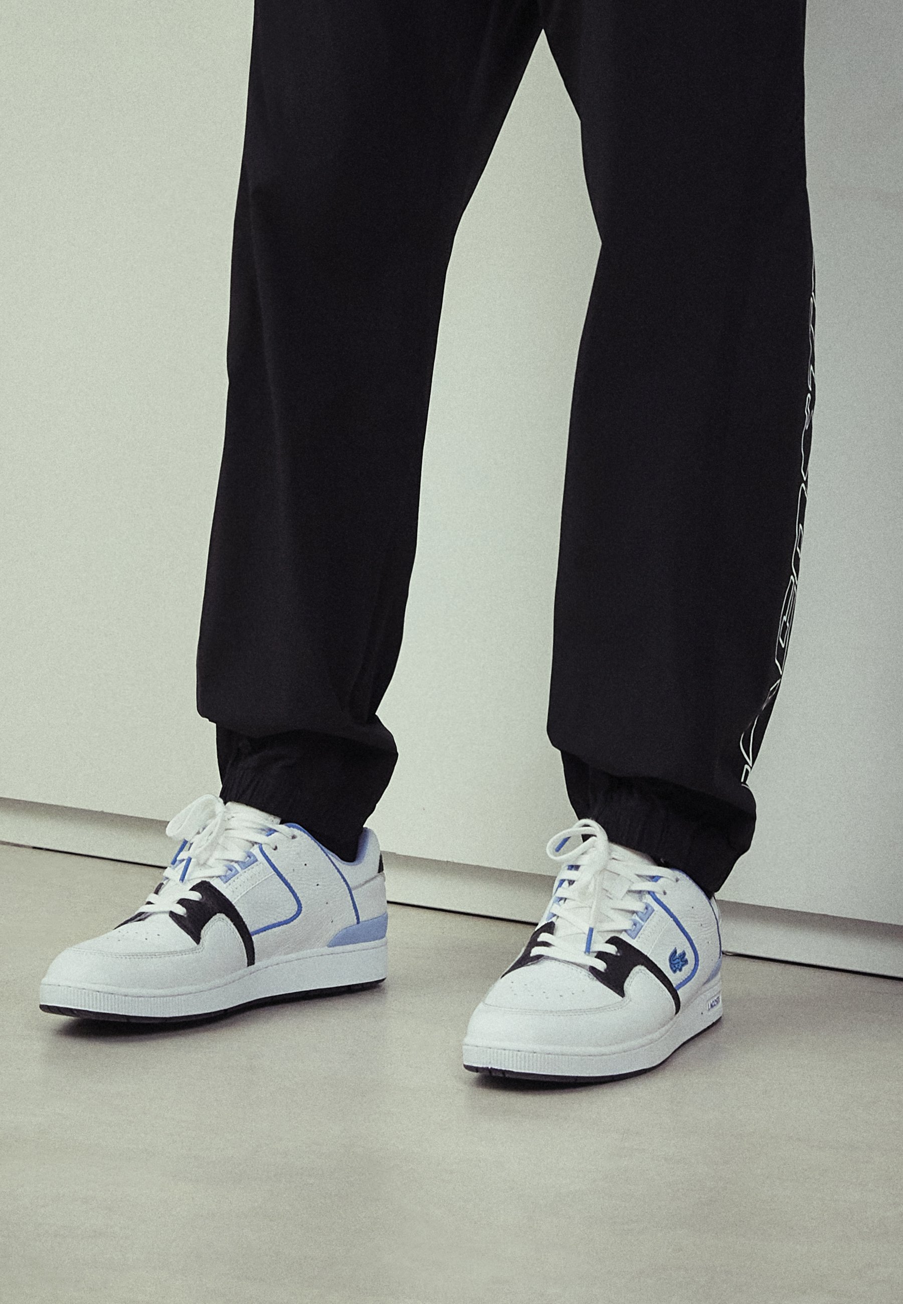 Lacoste EXCLUSIVE COURT CAGE - Sneakers basse - white/light blue/bianco -  Zalando.it