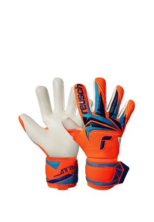 Par de guantes de portero de colores naranja brillante y azul con palmas blancas y correas de velcro en las muñecas, mostrando vistas frontal y trasera.