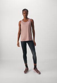 Nike Performance TANK - Topp - smokey mauve