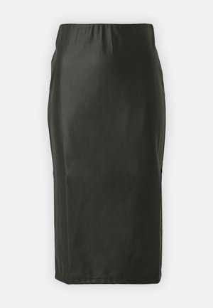 Fekete ceruzaszoknya sima, fényes anyagból készült. Feszes sziluettekkel rendelkezik, rugalmas derékpánttal és térd hosszúságú kivitelben.