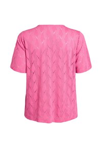 Top rosa a maniche corte con design a maglia a onde e una trama aperta, con scollatura rotonda; il tessuto appare leggero e traspirante.