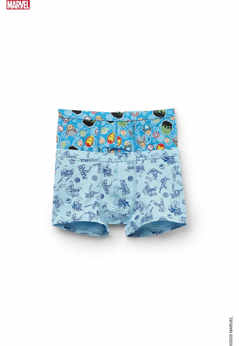 Modré boxerky s potiskem superhrdinů Marvel. Jedny mají různé postavy, zatímco druhé mají vzorovaný pas s logy.
