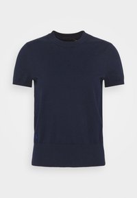 Camiseta de punto de manga corta en azul marino con cuello redondo y dobladillo ajustado, diseño simple sin patrones ni logotipos visibles.