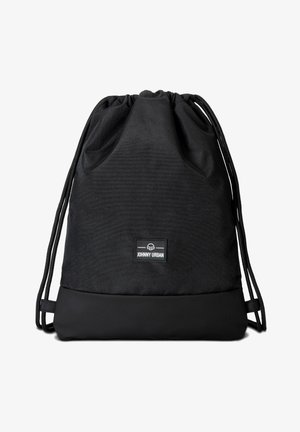 Sac à dos noir à cordon de serrage en tissu durable. Doté d'un haut resserré, d'une texture lisse et d'un petit écusson logo à l'avant.