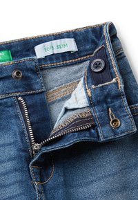 United Colors of Benetton FIVE-POCKET  - Džíny Slim Fit - blue