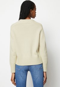 Marc O'Polo DENIM RELAXED - Svetr - white blush