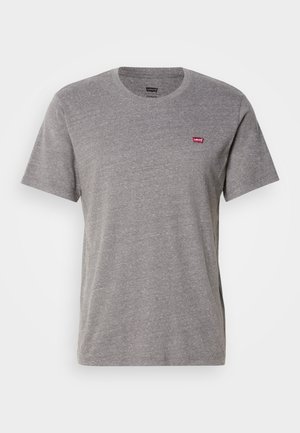 Camiseta gris de manga corta hecha de mezcla de algodón. Presenta un cuello redondo y un pequeño logo rojo de Levi's en el lado izquierdo del pecho. Textura suave.