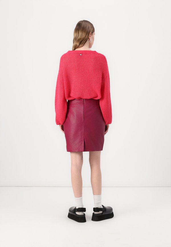 CECILIANA CLASSIC  - Leather skirt - rasperry radiance2