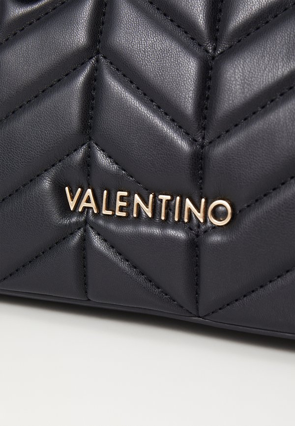 PETAL - Handbag - nero2