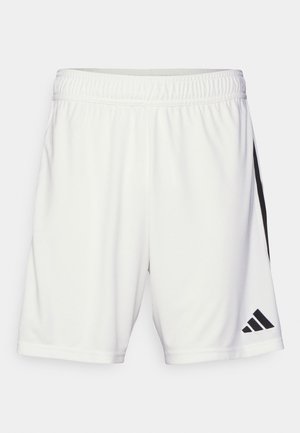 Weiße Sportshorts mit einem elastischen Bund, die schwarze Seitenstreifen und ein schwarzes Adidas-Logo unten links aufweisen.