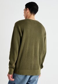 GAP OVERSIZED PLAITED CREW - Strickpullover - olive green
