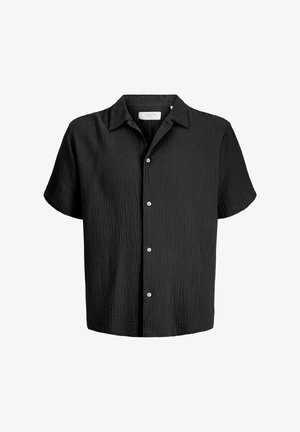 Must musta lühikeste varrukatega nööbitav särk tekstuurse kangaga ja klassikalise kraega, valgel taustal eksponeeritud.