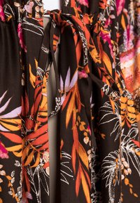 Cream Casaco de verão - java tropic