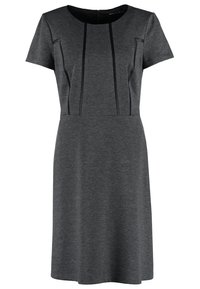 Grå kortärmad klänning i ett mjukt stickat material. Har vertikala sömmar och en figurnära överdel med en utsvängd kjol. Dragkedjestängning bak.