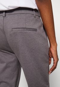 ONLY Petite ONLWILLOW SLIM ANK CIGARETT  - Παντελόνι - dark grey melange