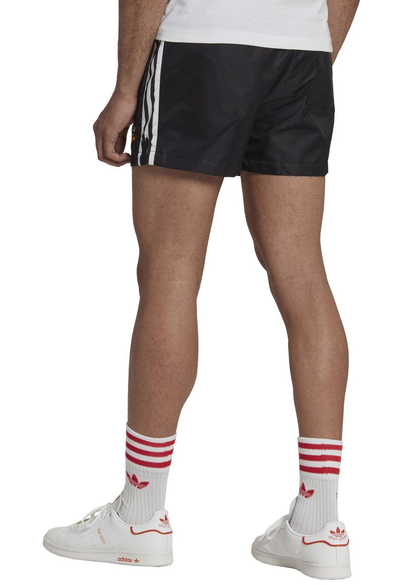 adidas weiße kurze hose