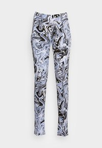 Calças slim fit com um padrão marmoreado em preto, branco e azul claro. Feitas de um tecido liso e elástico, com uma cintura sólida.