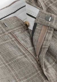 Next TAILORED REGULAR FIT LINEN CHECK - Anzughose - neutral