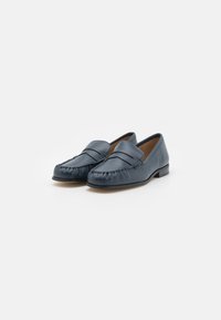 MICHAEL Michael Kors CARLSON LOAFER - Loaferit/pistokkaat - navy