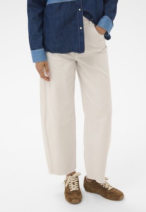 ADELENA - Jean boyfriend - wind chime