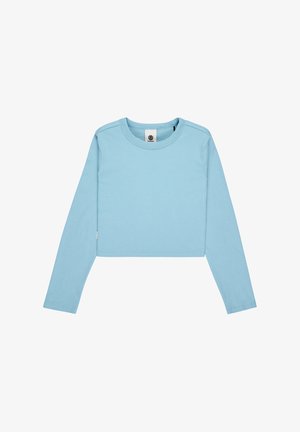 Helles, blaues, kurz geschnittenes Langarmshirt aus weichem Baumwollstoff. Verfügt über einen klassischen Rundhalsausschnitt und ein Etikett auf der linken Seite.