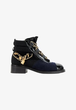 CHANEL, Bottines de cowboy / motard - black dark blue