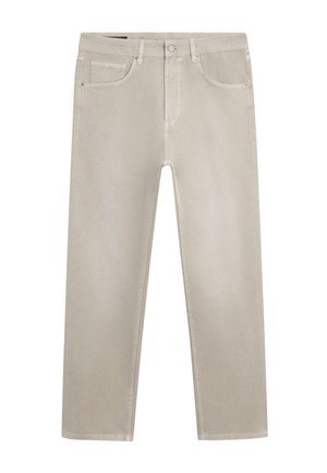 Lichtbeige rechte jeans met knoopsluiting, voorkantzakken en riemlussen, plat uitgestald op een witte achtergrond.