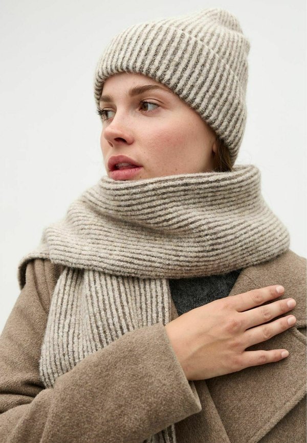 MUSKAN-M - Mütze - taupe oat stripe