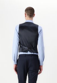 Thumbnail Image 4