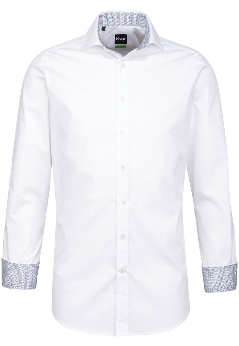 Camicia bianca a maniche lunghe con colletto interno e polsini blu a fantasia. Presenta una chiusura con bottoni e un tessuto testurizzato.