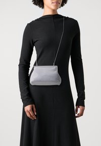 PARFOIS BAG TOBAGO - Käsilaukku - silver-coloured
