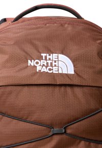 The North Face BOREALIS - Zaino da trekking - dark oak tnf black