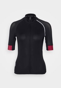 Maillot de cyclisme noir à manches courtes avec épaules en mesh, fermeture éclair à l'avant, poignets rouges et bande réfléchissante sur l'épaule droite.